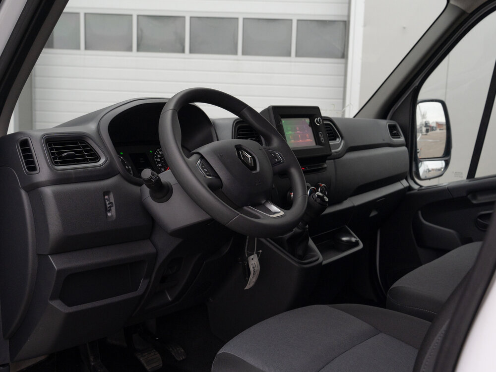 /images/pages/catalog/Renault Master L2H2/Renault_master_L2H2_14.jpg